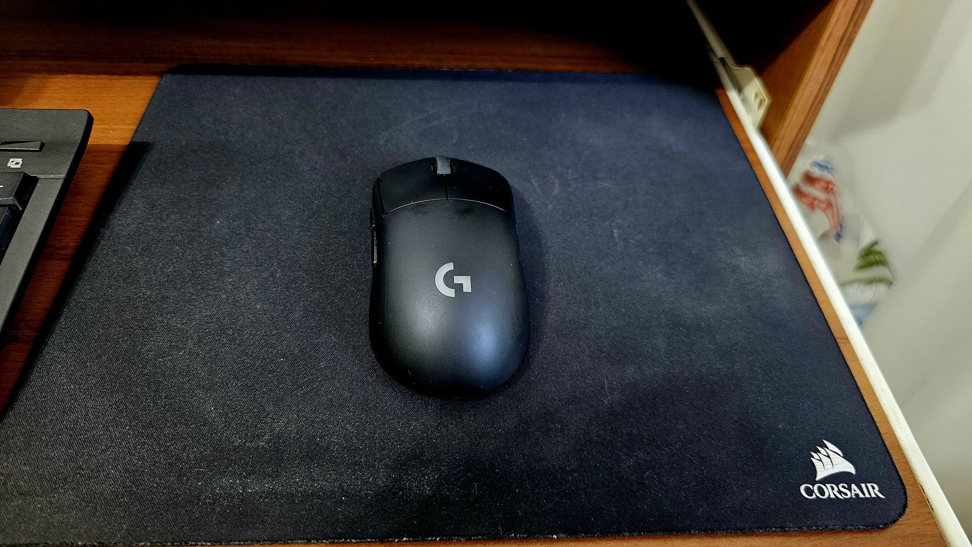 Гейминг мишка Logitech G Pro Wireless + Corsair Gaming Pad — комплект