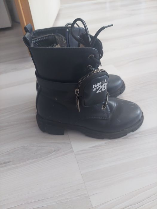 Vând ghete fetite 32/33