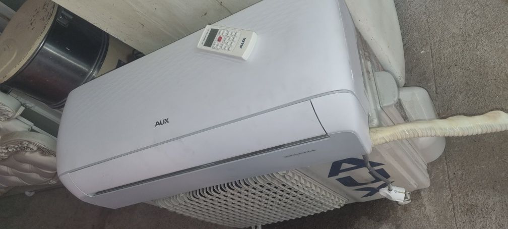 Срочно продам кондиционер AUX 12 инвертор