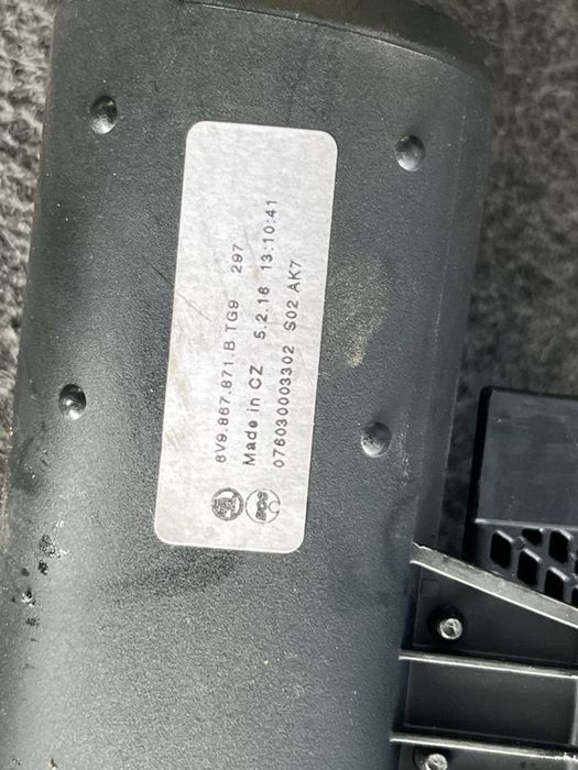 Щора за багажник за Шкода Фабия 6v9867871 b Skoda Fabia 3 Rapid 2014+