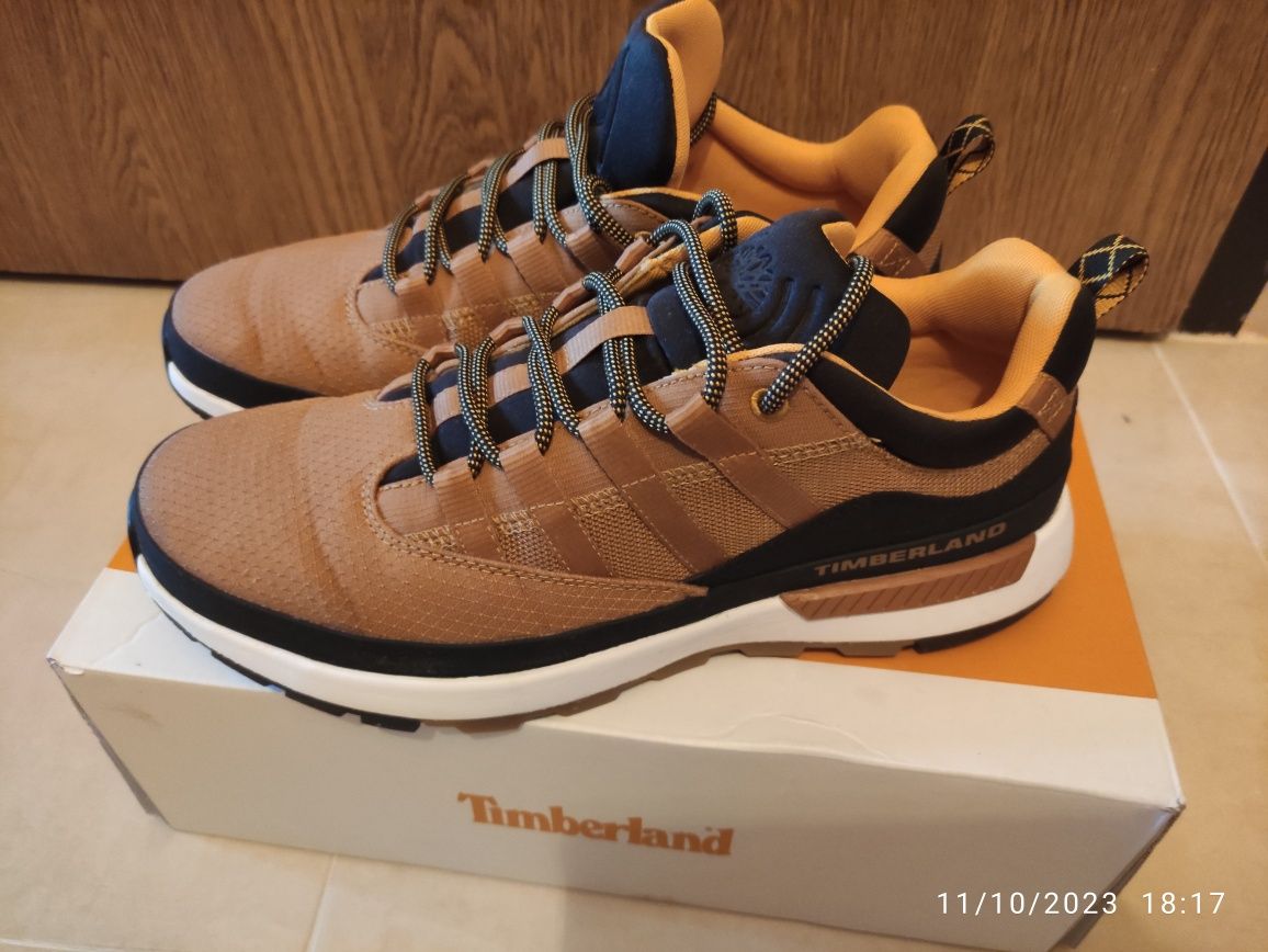 Обувки/маратонки Levi's и Timberland, 45 номер, 29 см