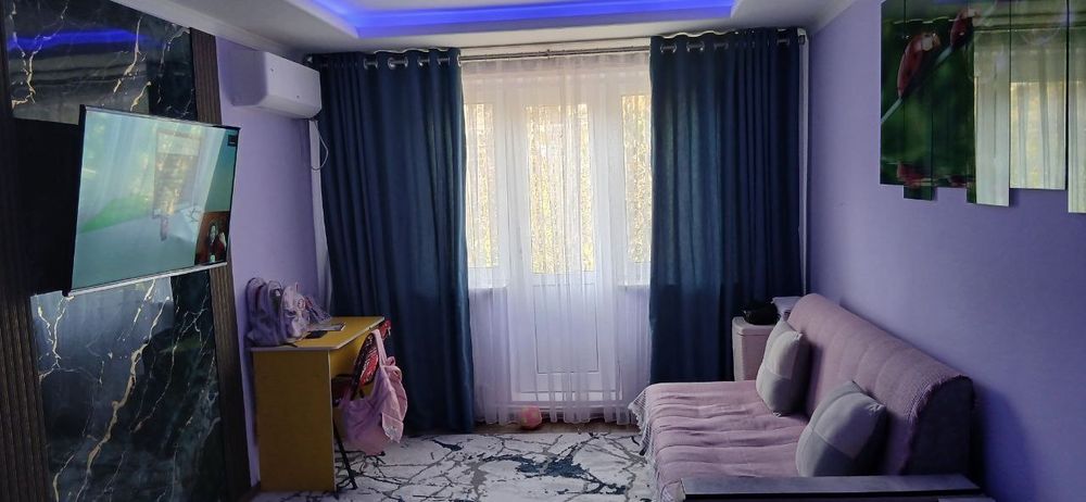 Продаётся 1 ком квартира