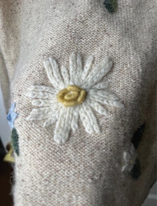 Bluză C&A cu lână și mătase în compoziție