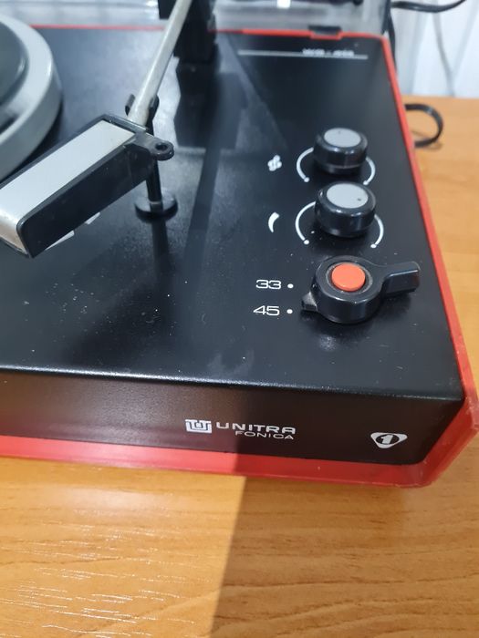 Radio Gloria 4 și Pick-up Unitra Comuniste