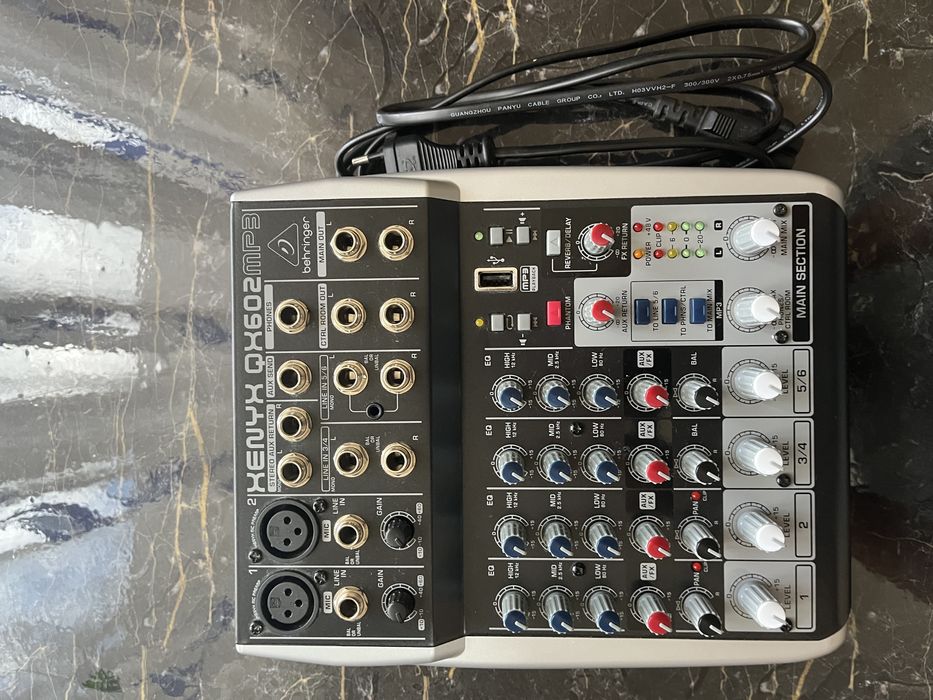 Vand mixer XENYX QX620mp3