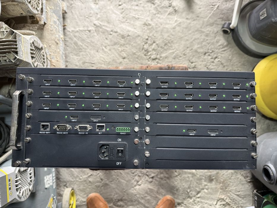 * видео коммутатор - процессор для видео стены