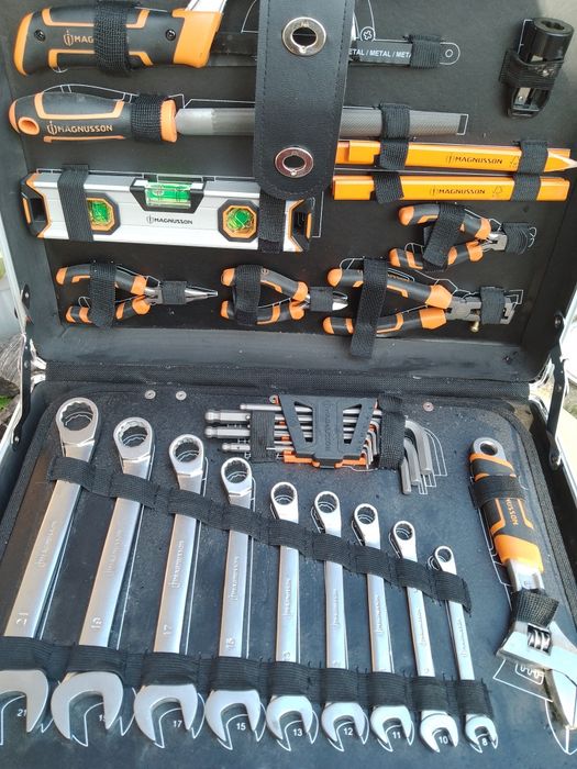 Magnusson -куфар с инструменти