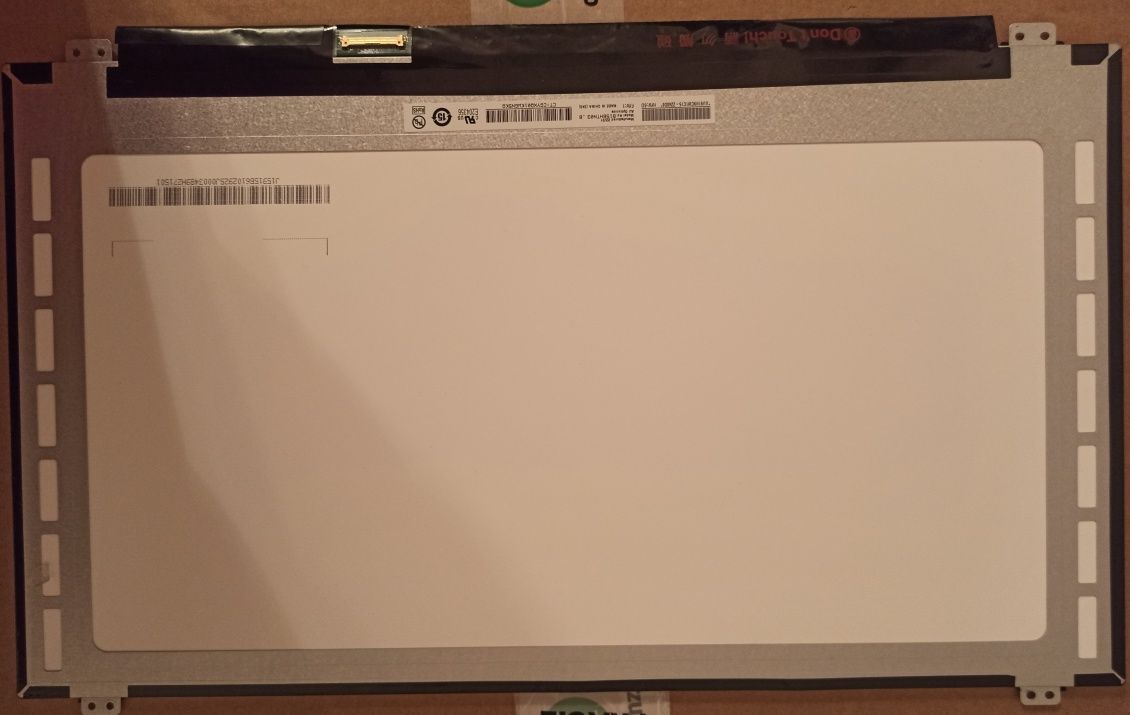 Vând display laptop Lenovo 15.5", 30 pini, 1920x1080 Full HD