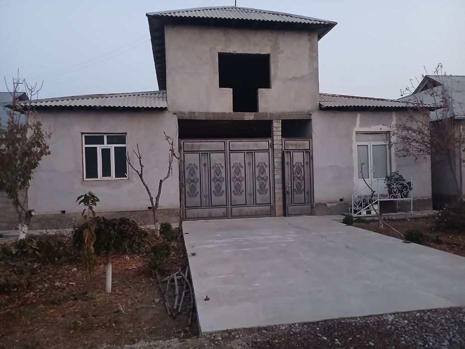 Uy sotiladi. Guliston shahar Istiqlol MFYda