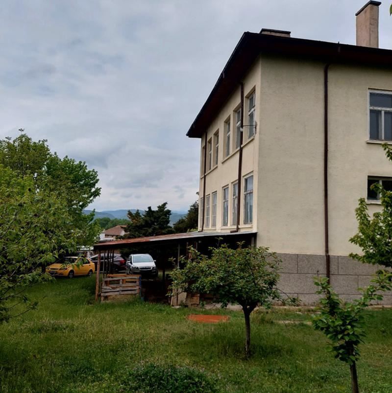 Къща в Благоевград-Струмско площ 750кв.м. цена 355000 евро