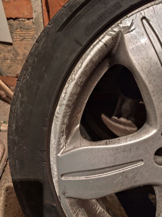 Има външни забележки.
Продавам джанти за Мерцедес 
Без кривини и завар