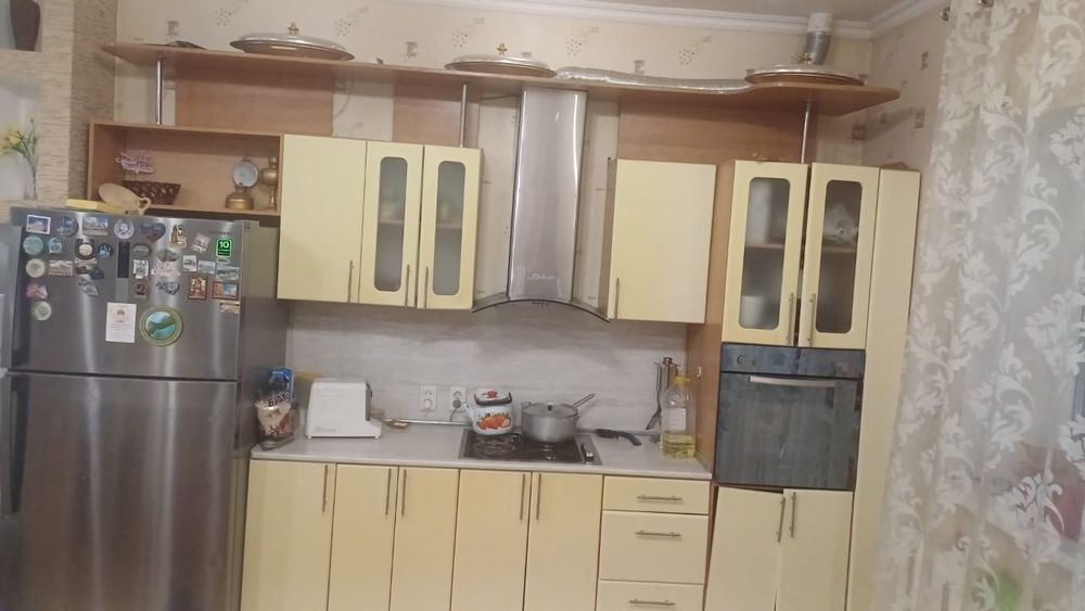 Продам кухонный гарнитур.
