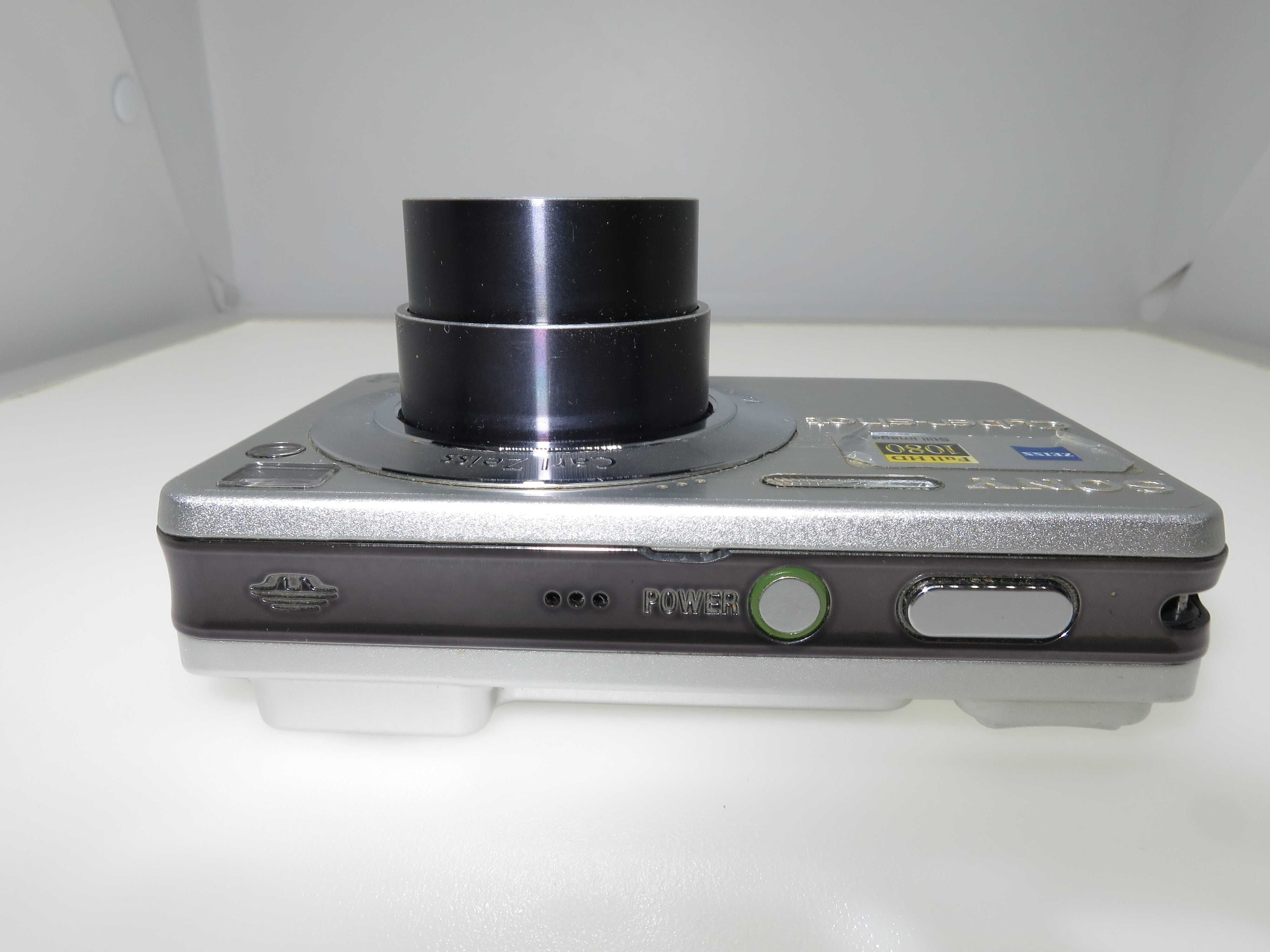 Sony Cyber-shot W120 компактен сребрист фотоапарат, работи отлично