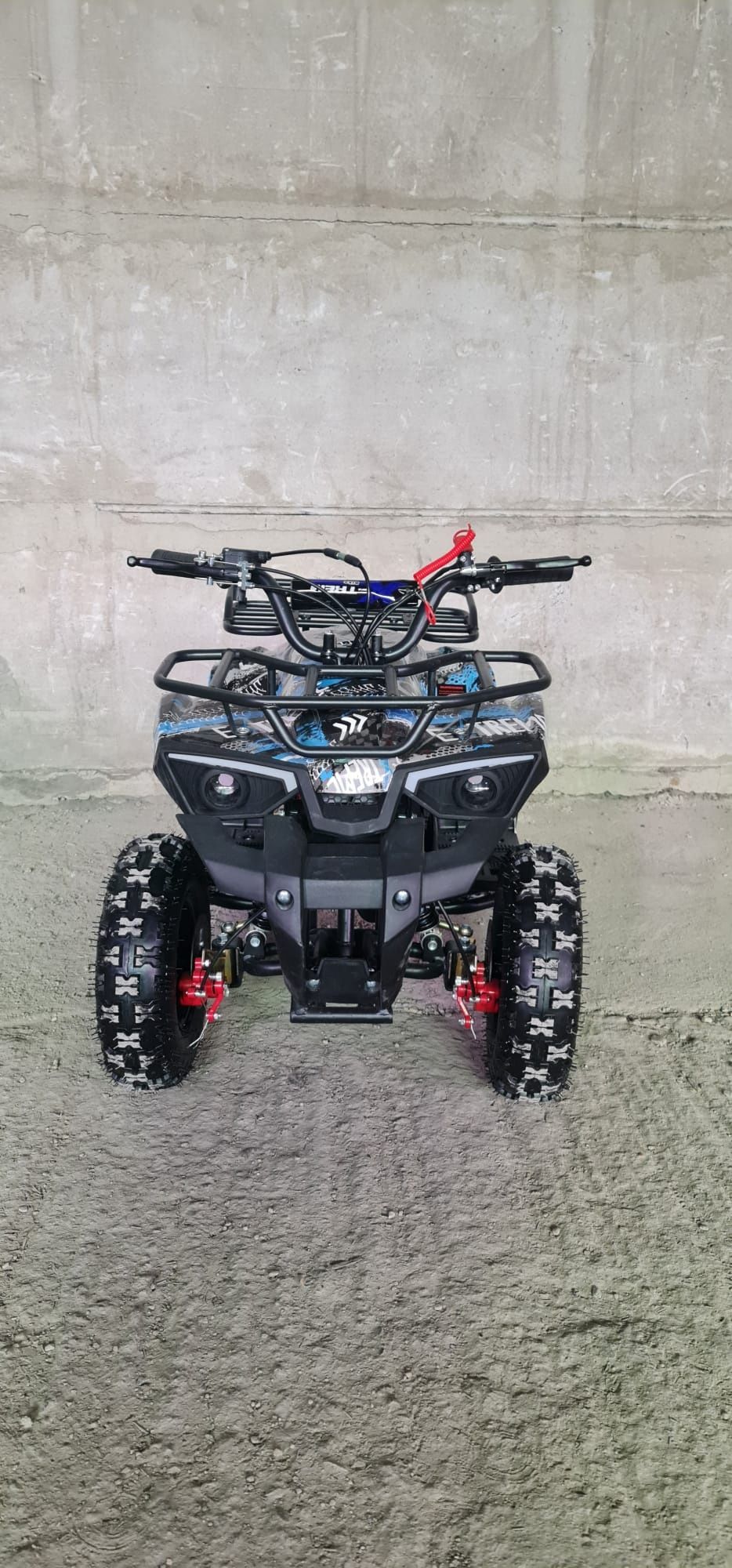 ATV Quad adus din Germania cu motor pe benzina in 2 timpi cu roti pe 6