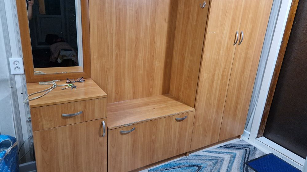 Продам прихожку б/у