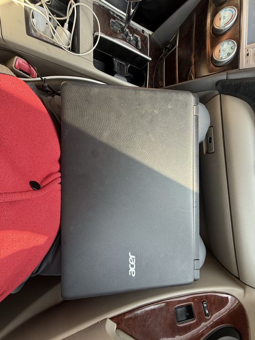 Ноутбук сатылады