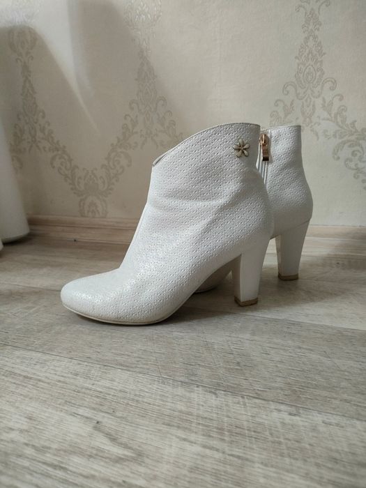 Свадебные Белые Ботильоны