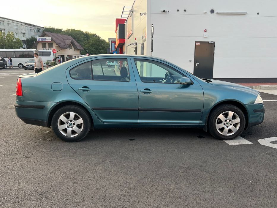 Vand Skoda Octavia 2.0 diesel 140cp Automata an 2009 Xenon