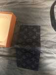 Lv belt and wallet black
