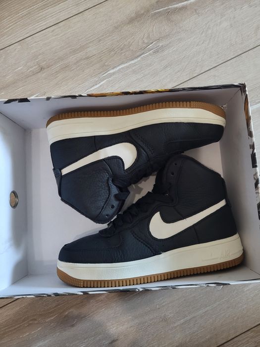 Зимни високи кецове Nike