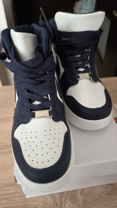 Маратонки нови, 37 размер