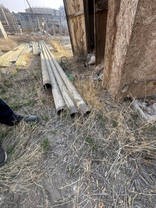 Труба круглая из металла  диаметром 100 мм