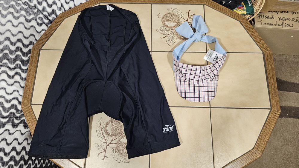 Pantaloni scurți ciclism L si șapcă sport