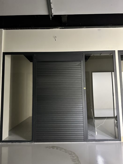 Ibn Sino savdo Markazi 3 chi etaj dokon sotiladi