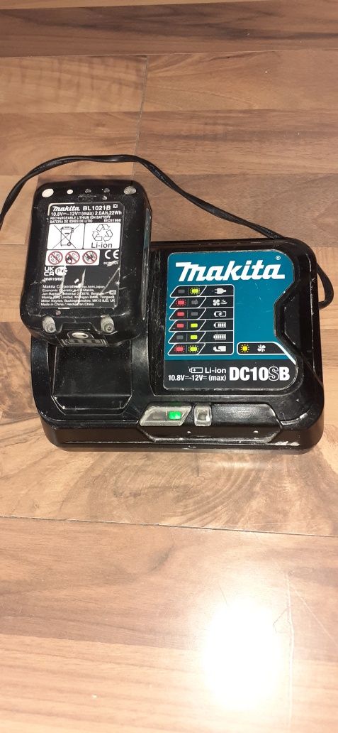 Filetanta Makita DF333D