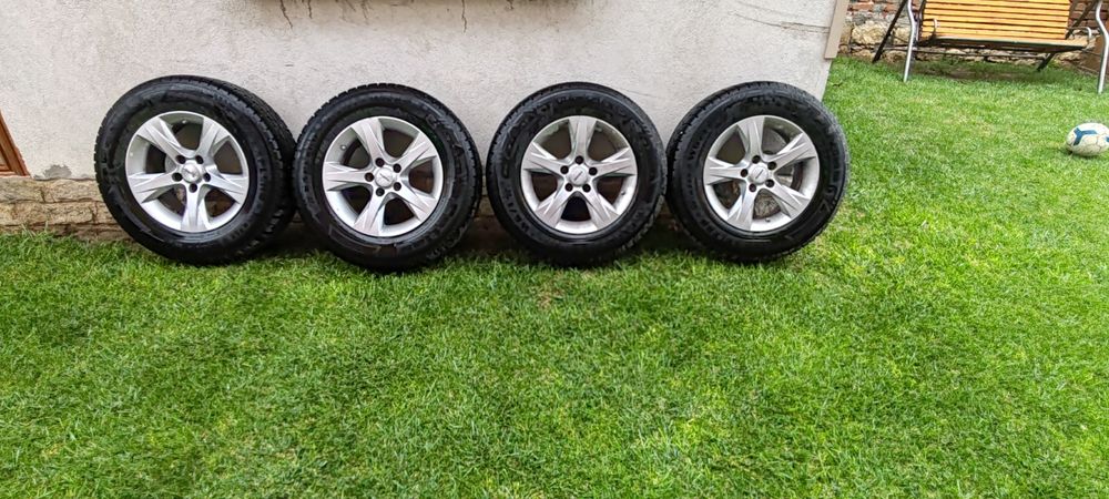 Продавам зимни гуми с джанти