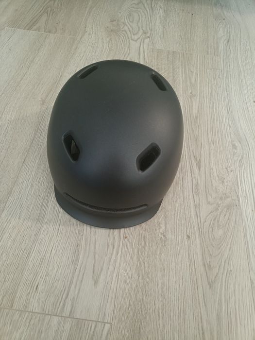 Vând casca bicicleta cu led