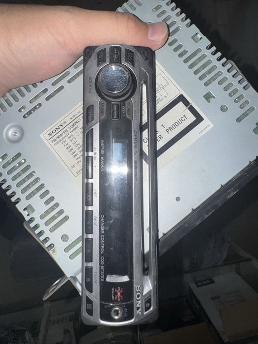 Магнитофон Sony CDX-GT370S