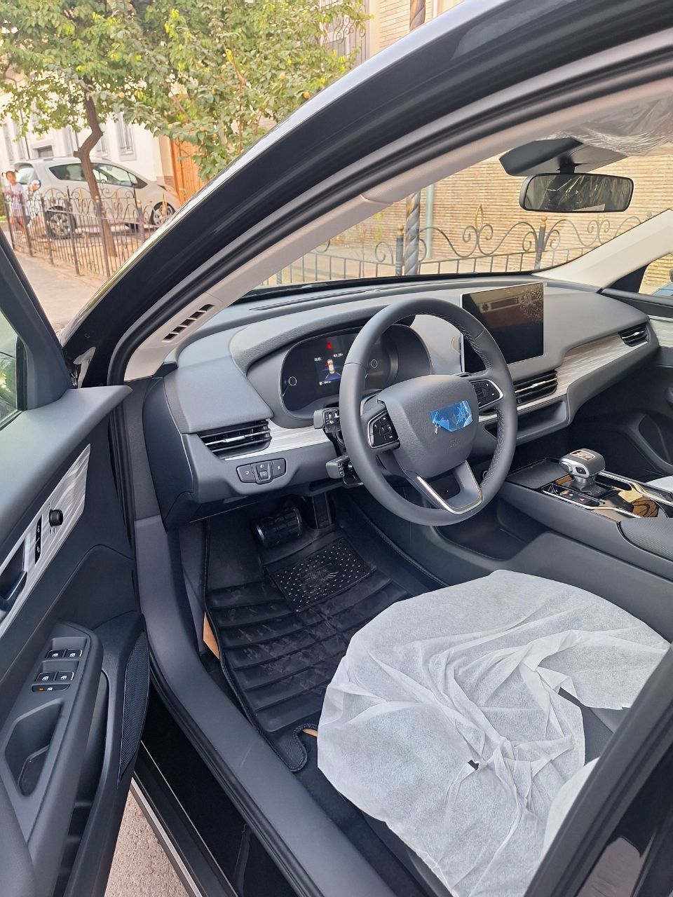Hongqi eqm 5 2025 yengi 500taligi