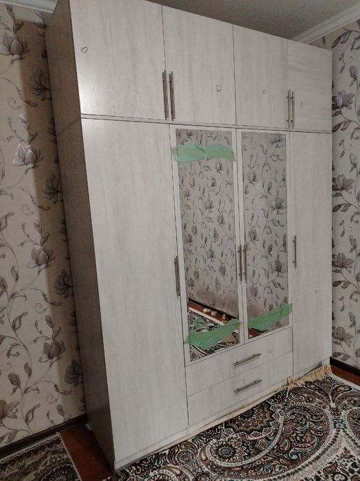 Shkaf sotiladi optom narxlarda sexdi uzidan