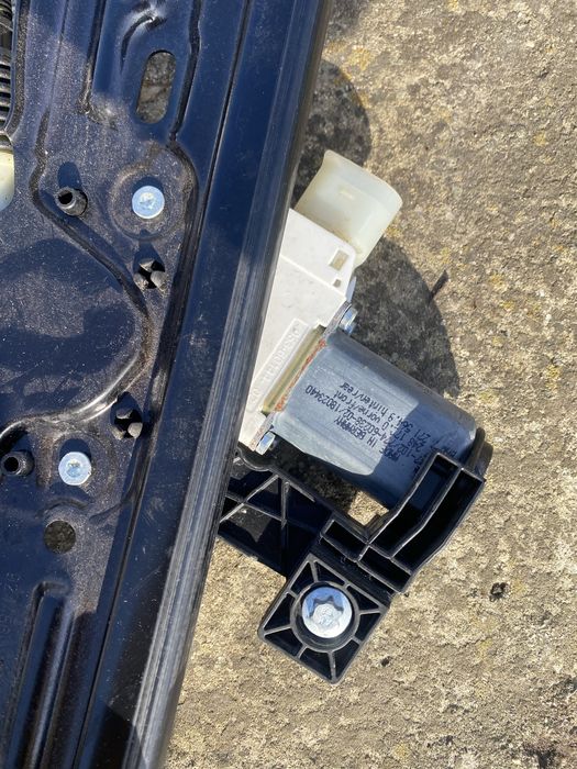 Macara geam dreapta spate BMW F10 F11 Seria 5