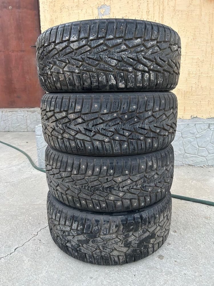 Зимние шины 225/45/R17 Nordman