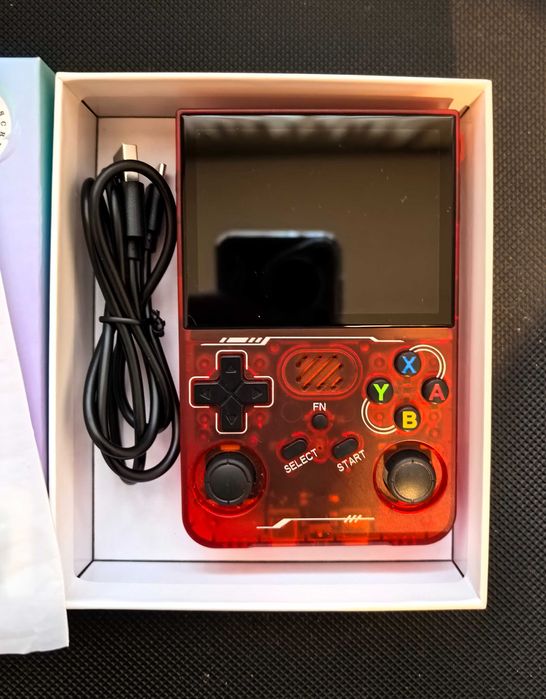 128GB R36XX Handheld Video Game Console Linux System 3.5 Inch IPS