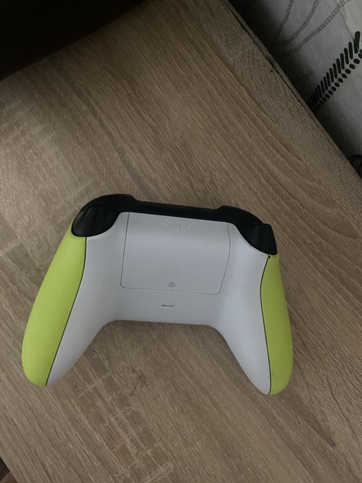 Джойстик Xbox Series X – Отлично състояние