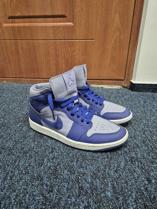 Vând Jordan 1 Mid