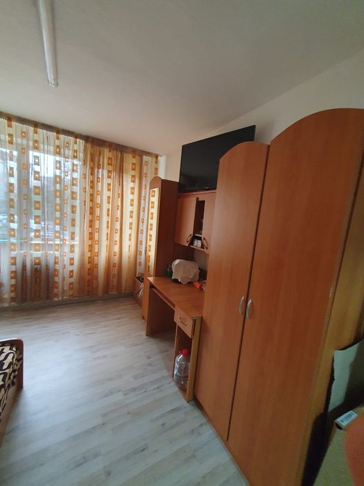 Închiriez cameră camin (Garsonieră)