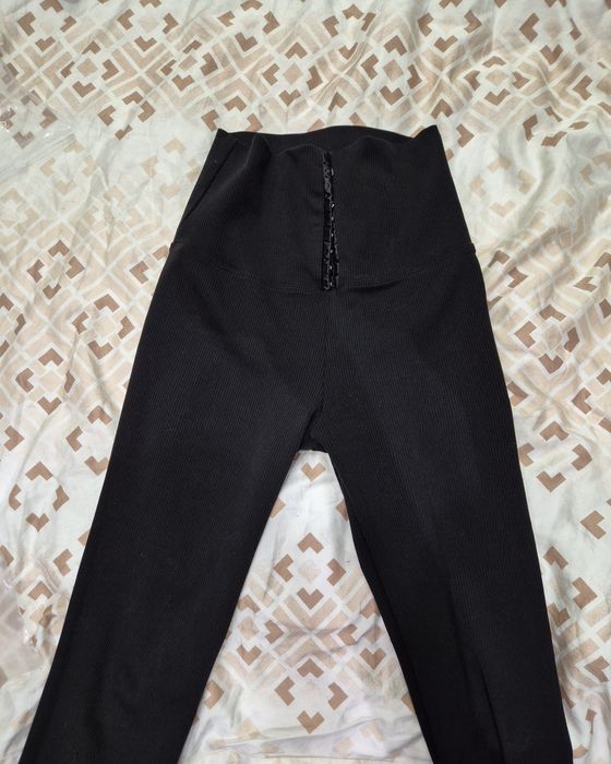 Черен клин с висока талия