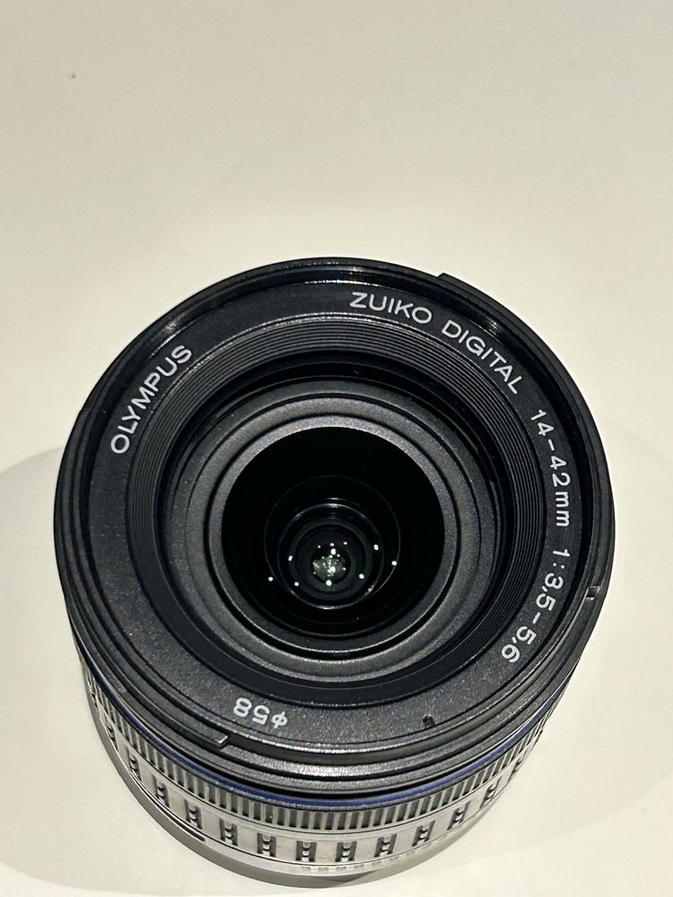 Olympus 14-42mm f3.5-5.6 (Four-Thirds, НЕ Е Micro Four-Thirds)