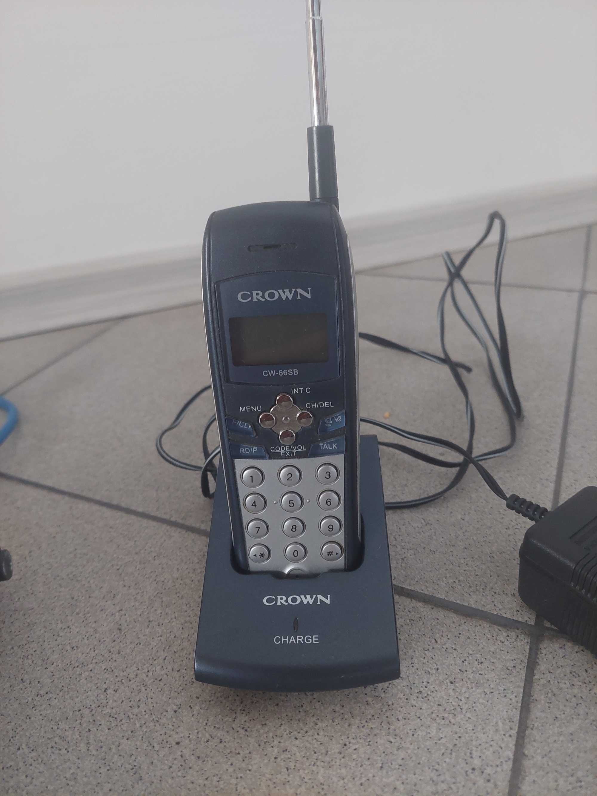 Crown стационарен телефон