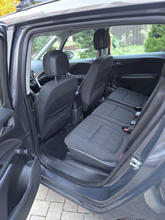 Vand Opel Zafira 2.0 Diesel 2013 !!!