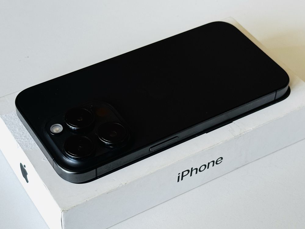 Iphone 15 Pro 128GB Black Titanium Гаранция 6 месеца