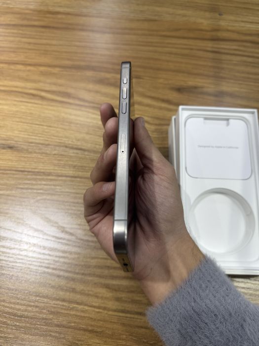 Iphone 15 pro max karopkali