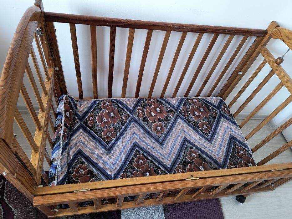 Манеж с матрацем