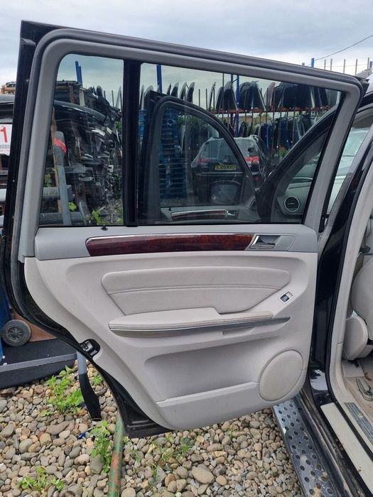 Usa Stanga Spate Mercedes GL X164 2006 - 2008 SUV 4 Usi Obsidian Black Metallic C197 ...