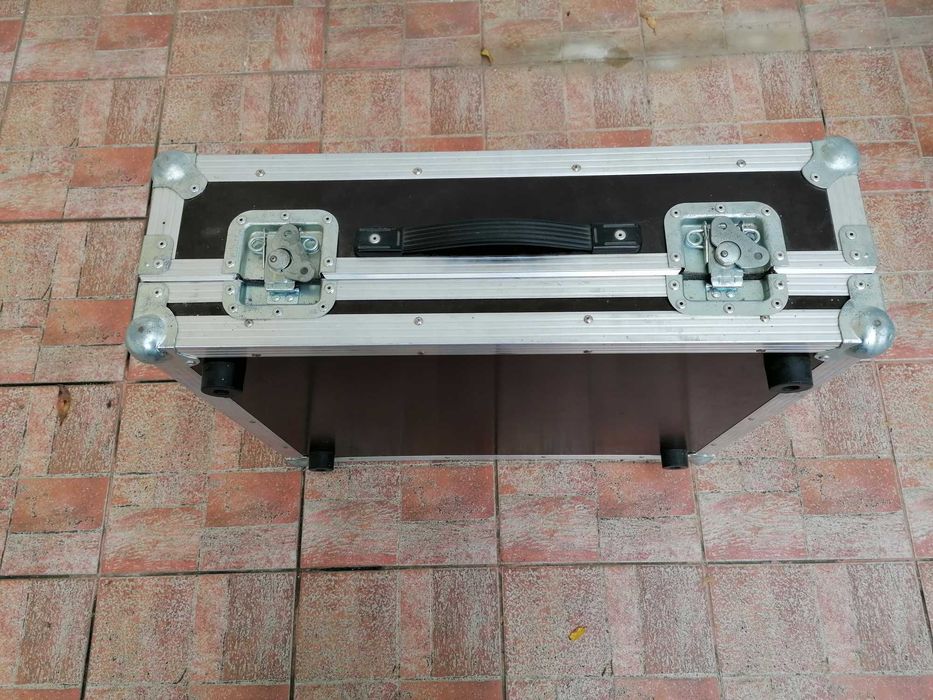 Mixer Behringer Europower PMX5000+ Cutie THON profi inclus