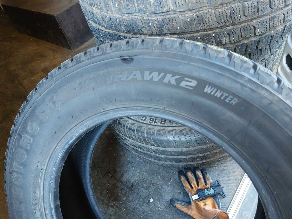 4бр.зимни FIRESTONE 205/65/16C 107T DOT 4219